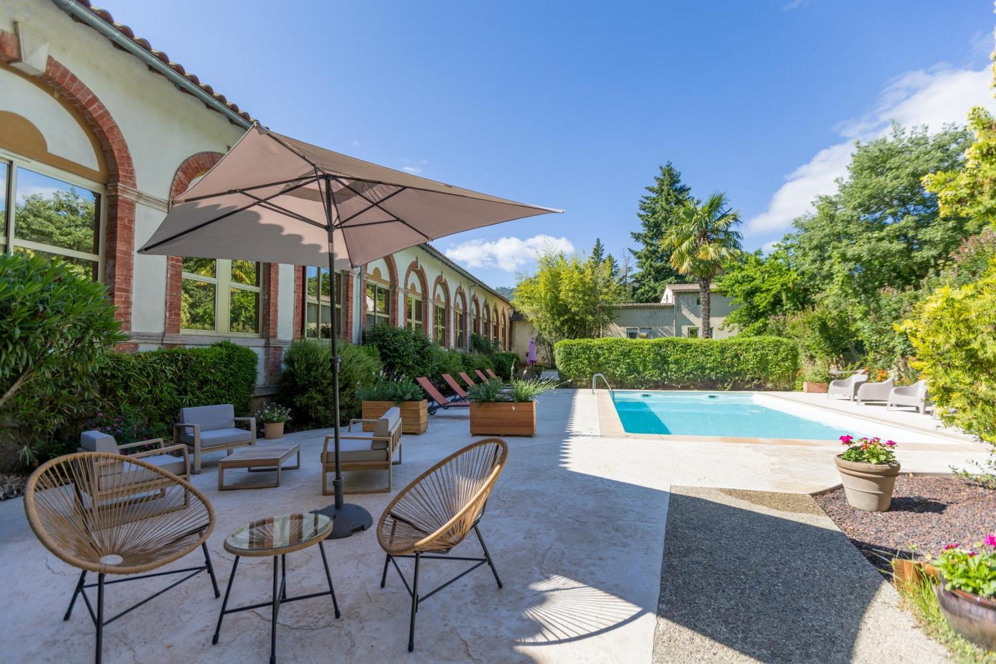 Hotel Les Bellugues Saint-Jean-du-Gard Buitenkant foto