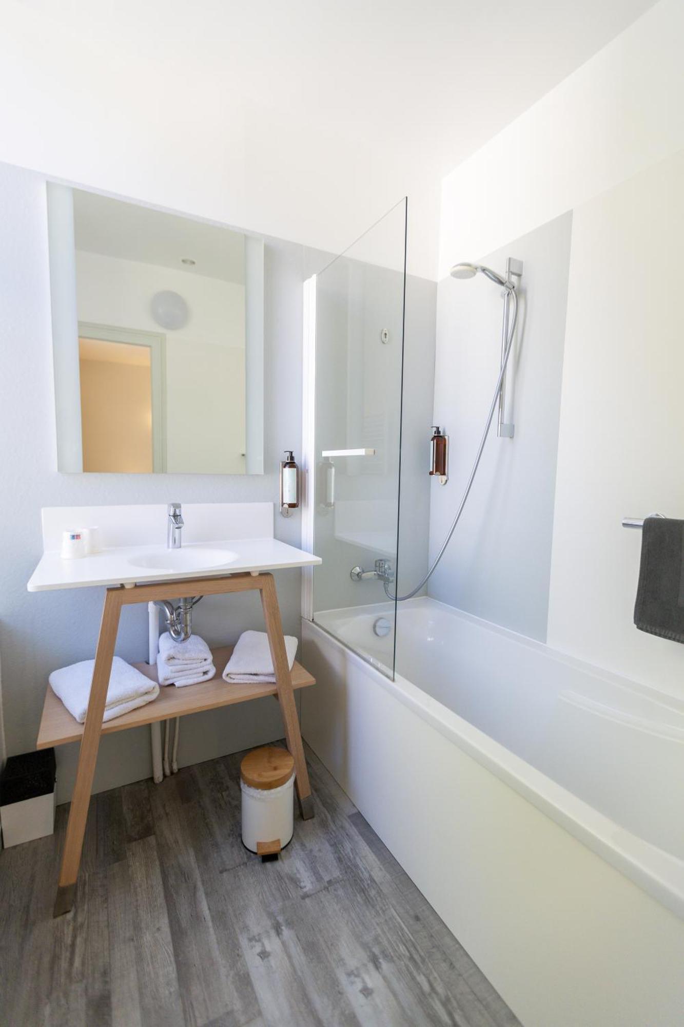Hotel Les Bellugues Saint-Jean-du-Gard Buitenkant foto