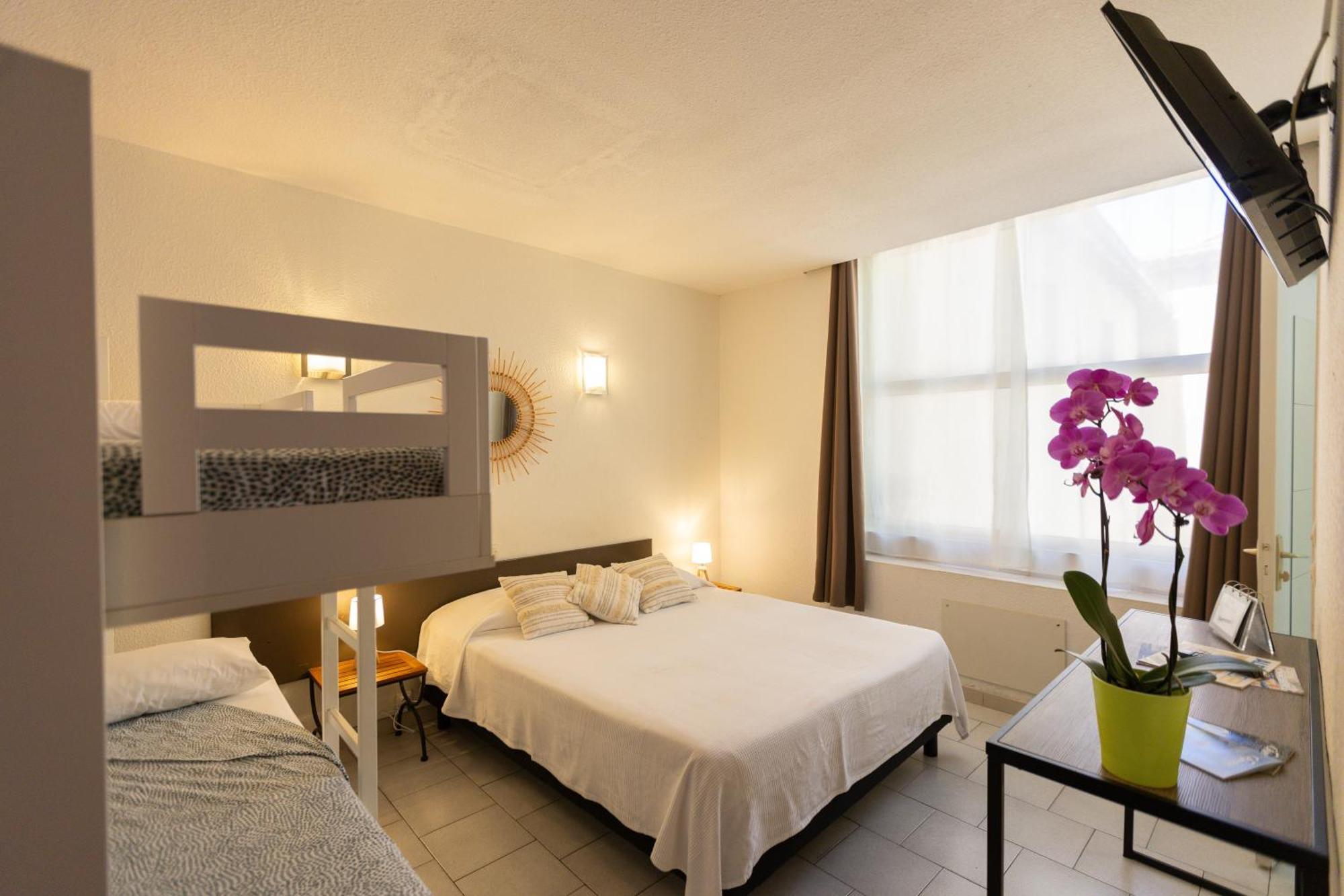 Hotel Les Bellugues Saint-Jean-du-Gard Buitenkant foto
