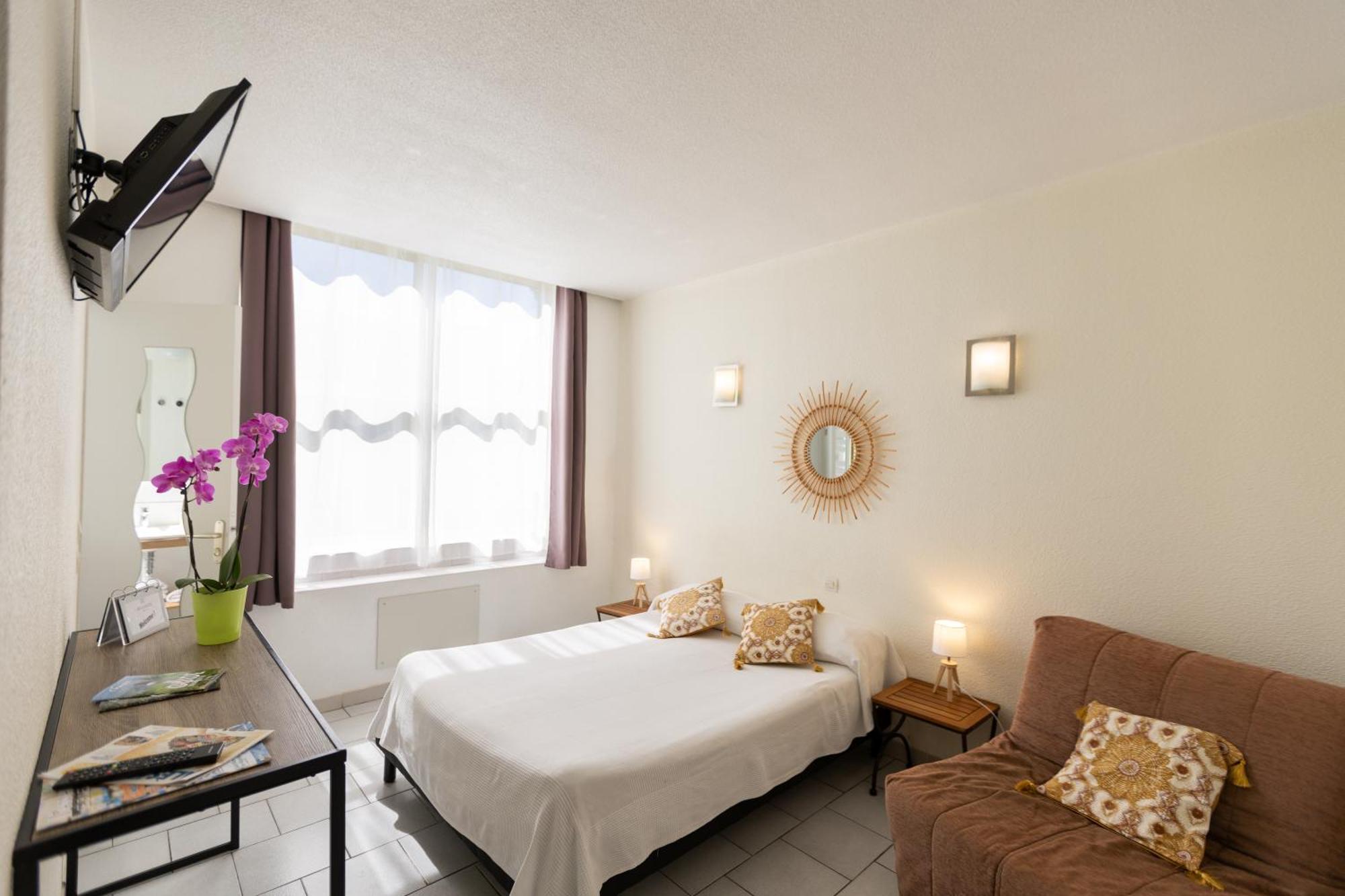 Hotel Les Bellugues Saint-Jean-du-Gard Buitenkant foto