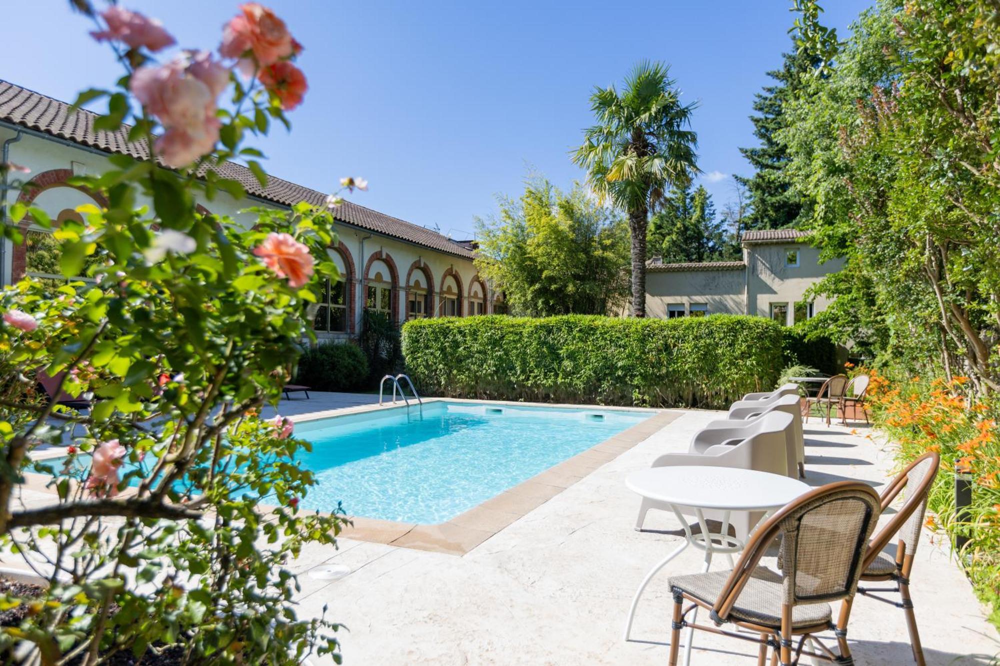 Hotel Les Bellugues Saint-Jean-du-Gard Buitenkant foto