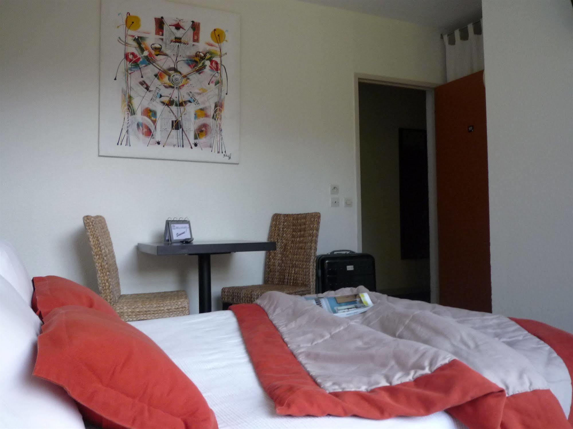Hotel Les Bellugues Saint-Jean-du-Gard Buitenkant foto